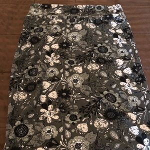 Lularoe Cassie skirt never worn